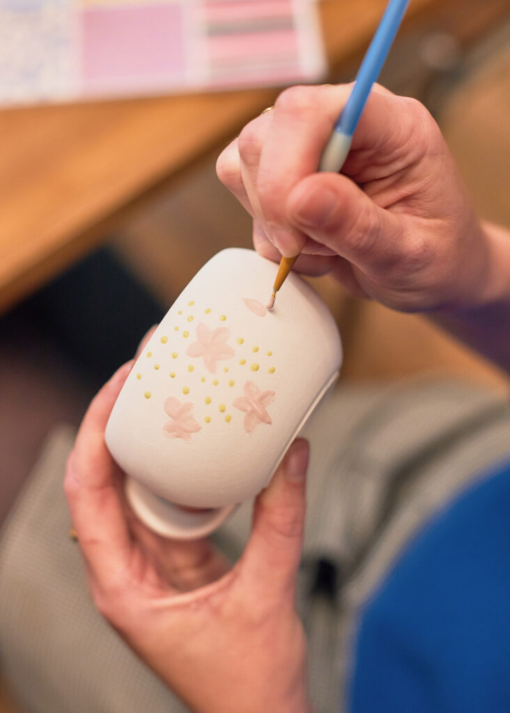 Peinture sur céramique à La Papoterie